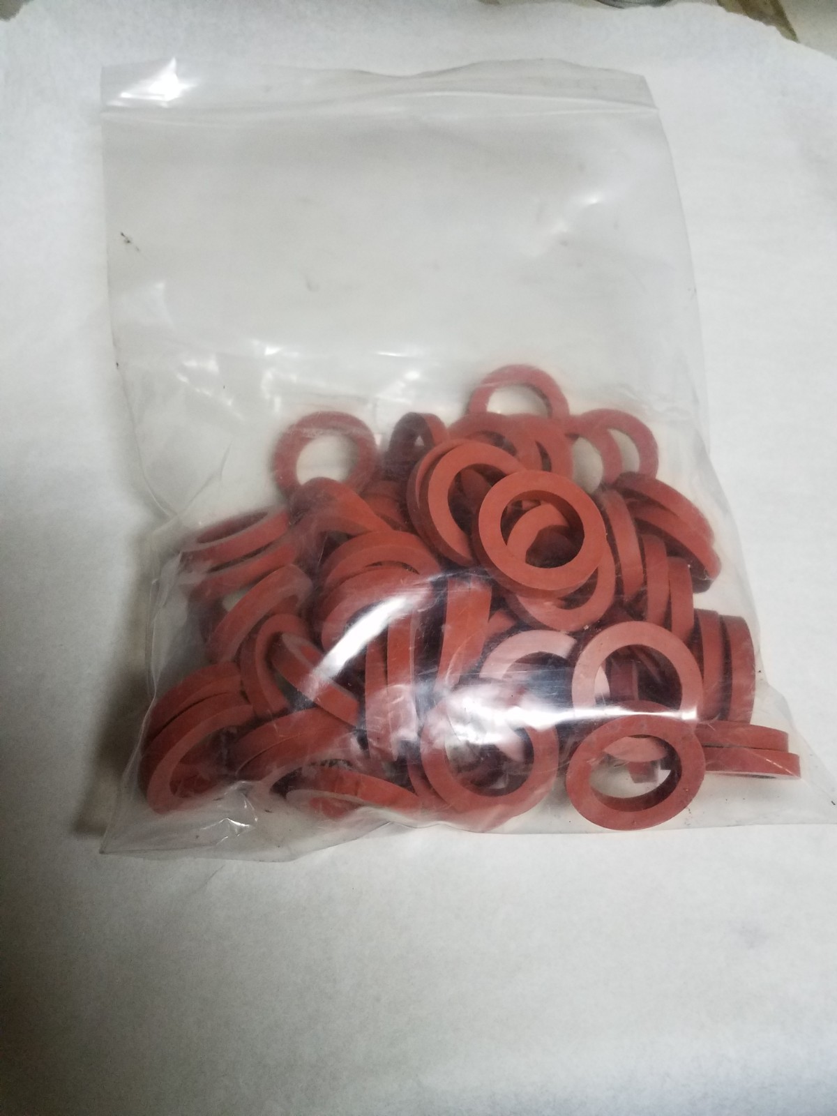 RED GARDEN HOSE RUBBER WASHERS 1R250-60-1.05X1.575 (LOT OF 65) NIB