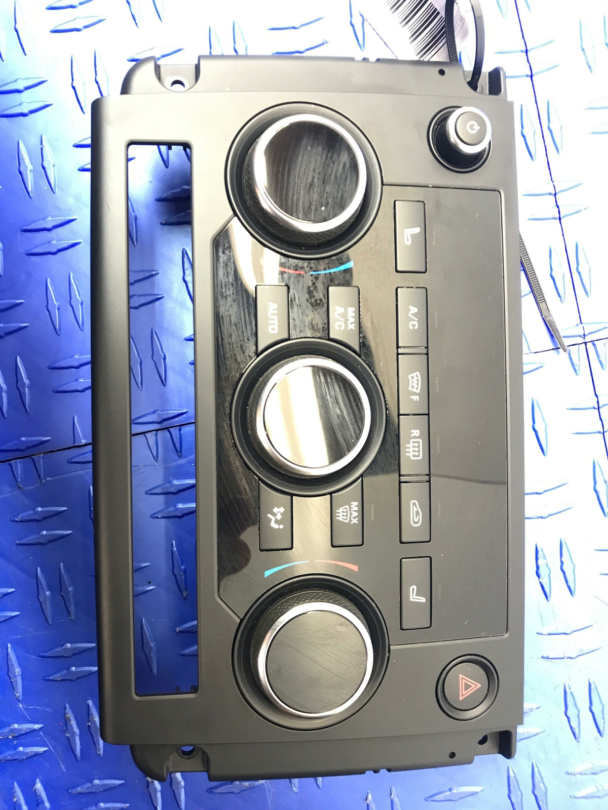 2017 - 2018 LAND ROVER DISCOVERY SPORT FRONT CLIMATE CONTROL PANEL HK72-14C533-N
