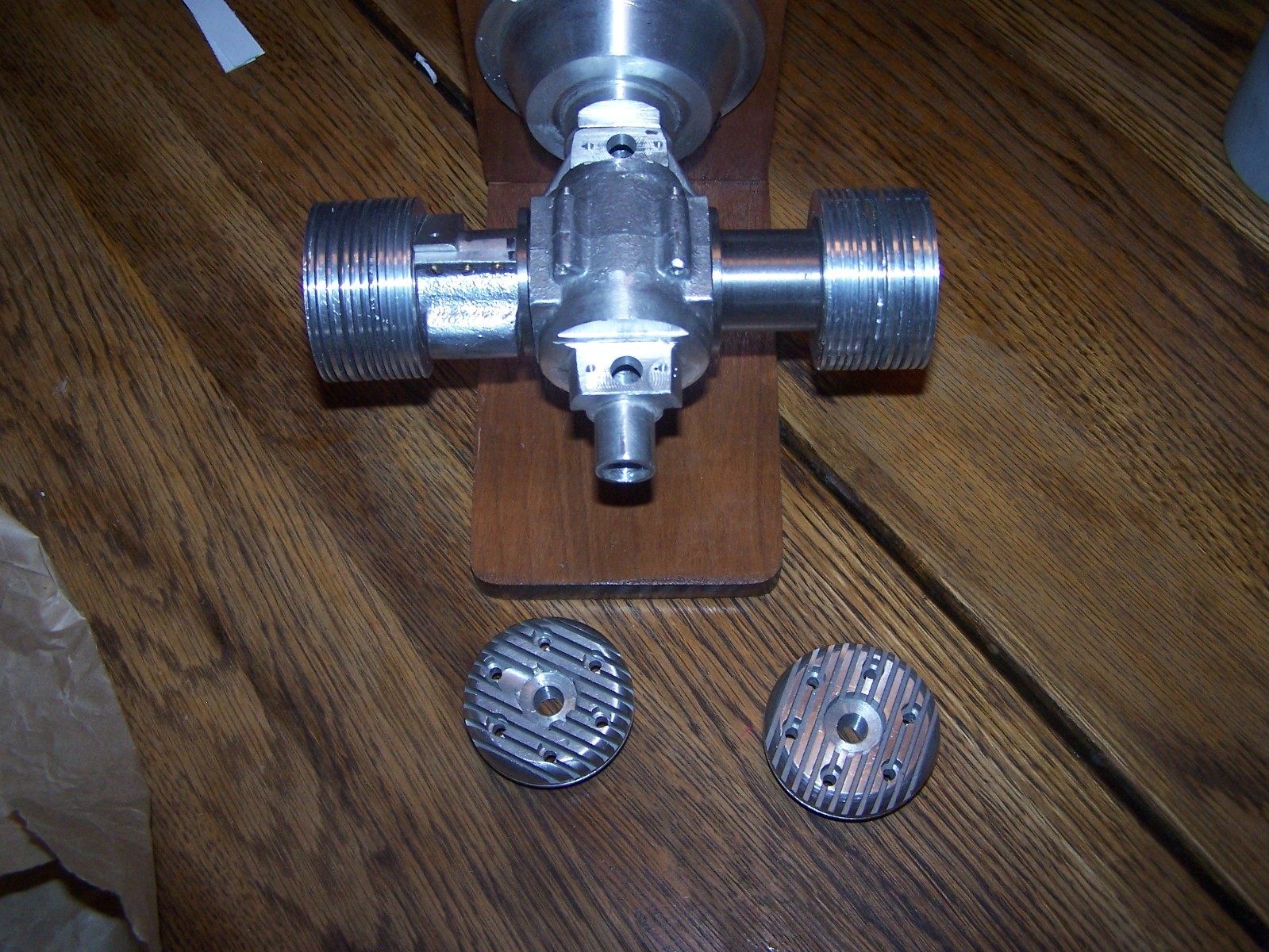 Twin cylinder aircraft engine project - Manufacturer unknown.
