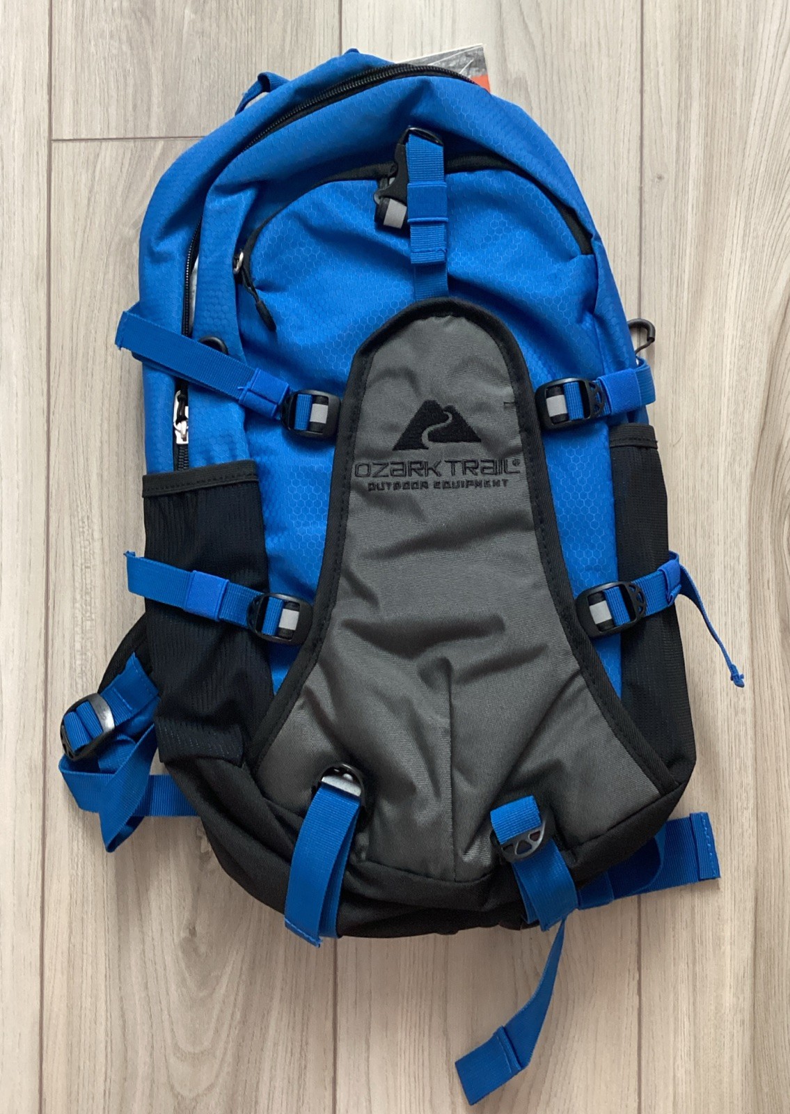 Ozark Trail Kalispell Backpack Hydration Compatible 19 Liters Blue NEW W TAGS