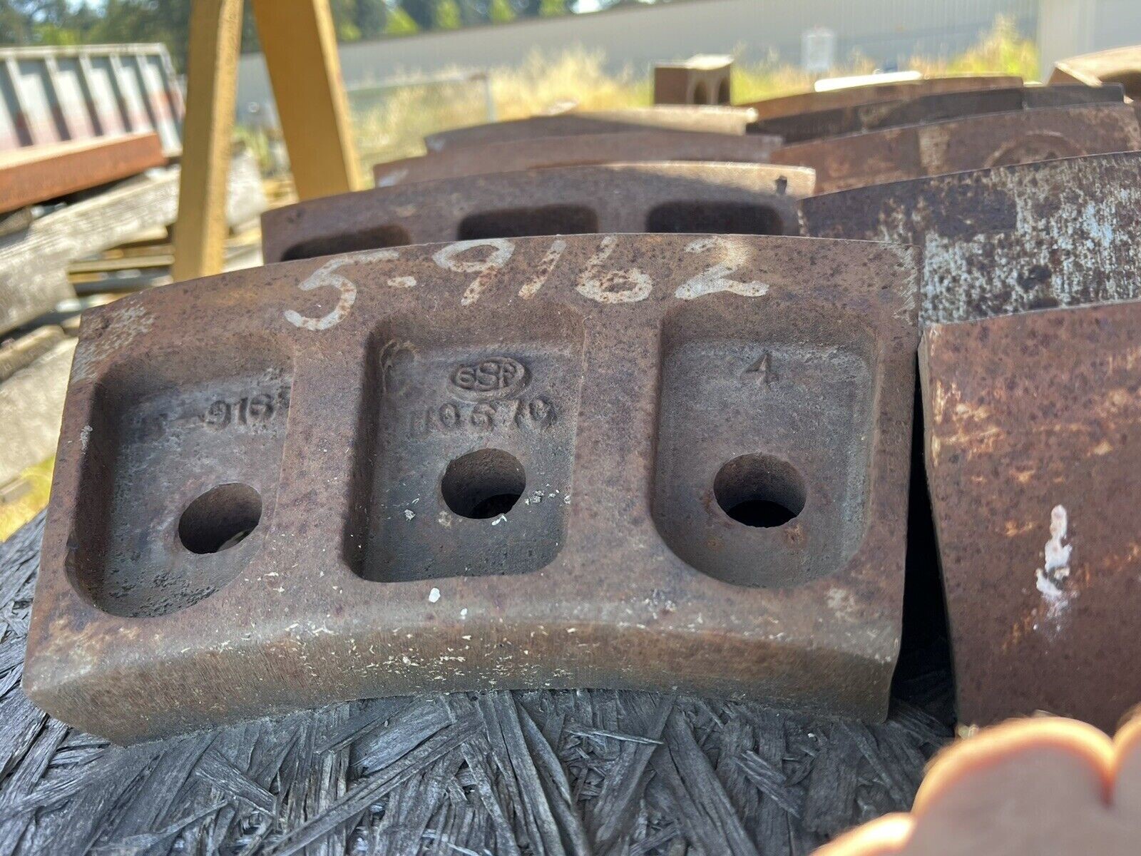 Edge Liner For ISC Or Impact Service Crusher Part MNGEGL ISC9162