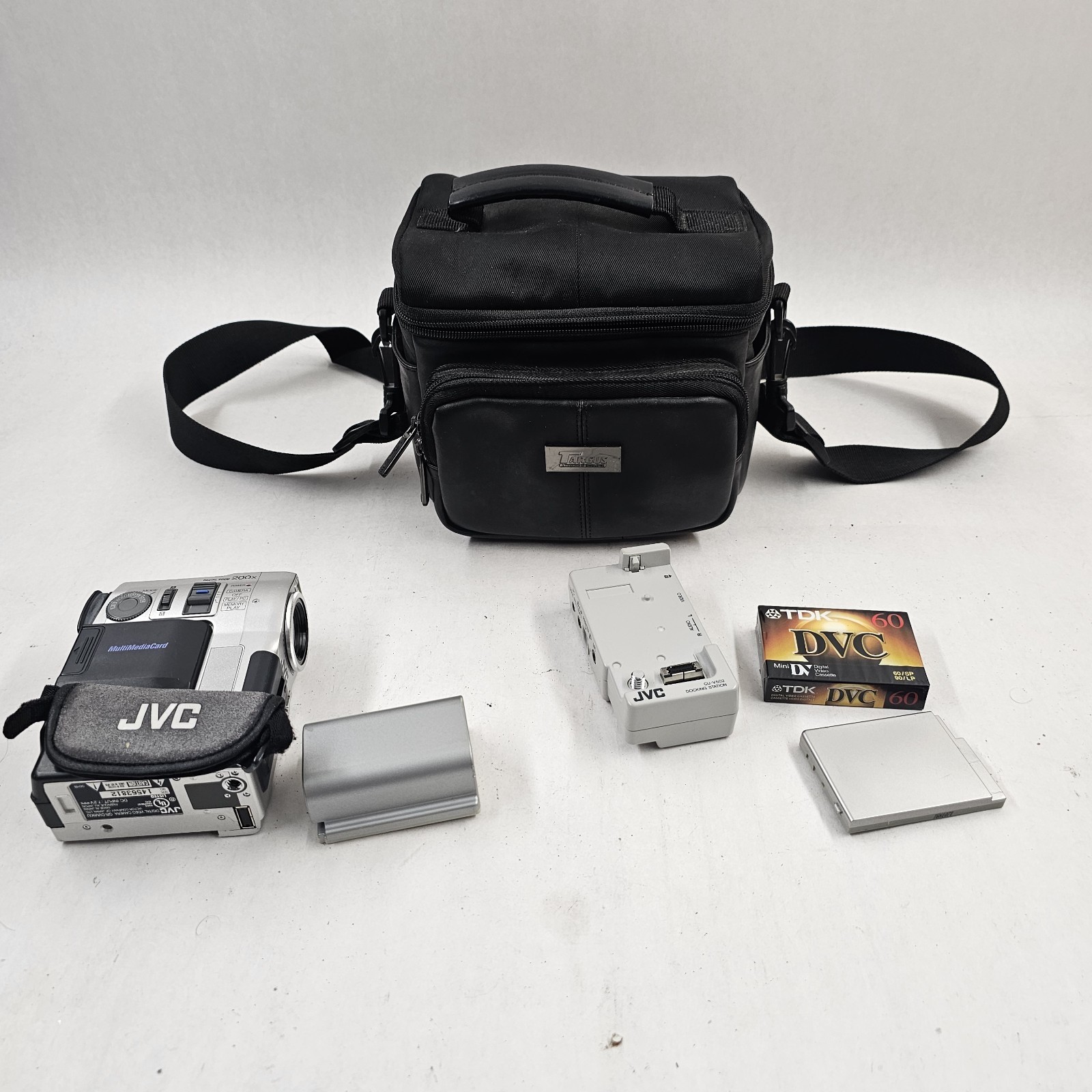 JVC Cr-dVM90 Hand Held Recorder Bundle