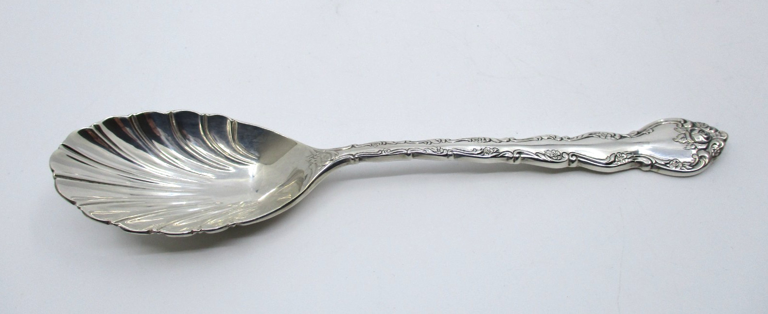 WALLACE SILVERPLATE ABBEY ROSE SUGAR SPOON - 6 1/8"  08E