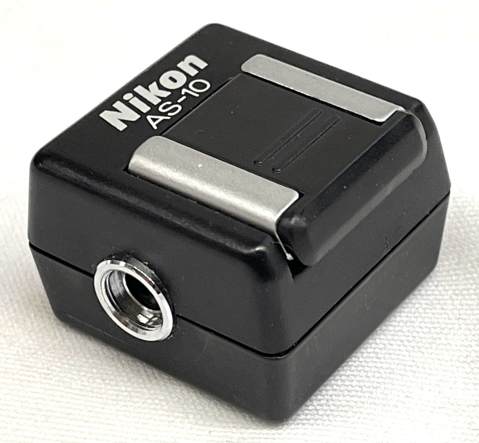 Nikon AS-10 TTL Multi Flash Adapter