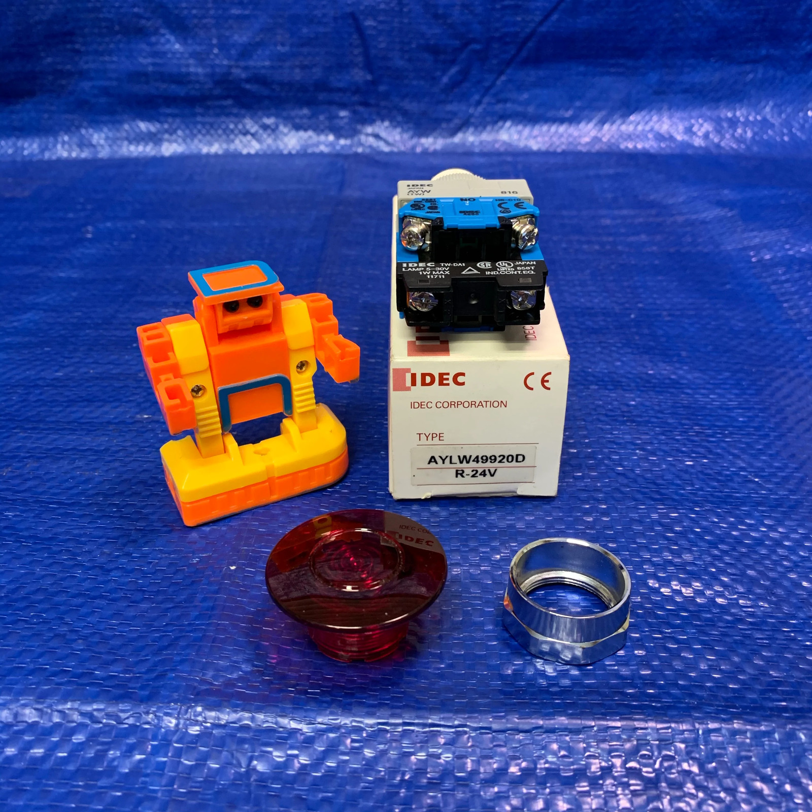Idec AYLW49920 R-24V Push Button, Red Knob (Open Box)