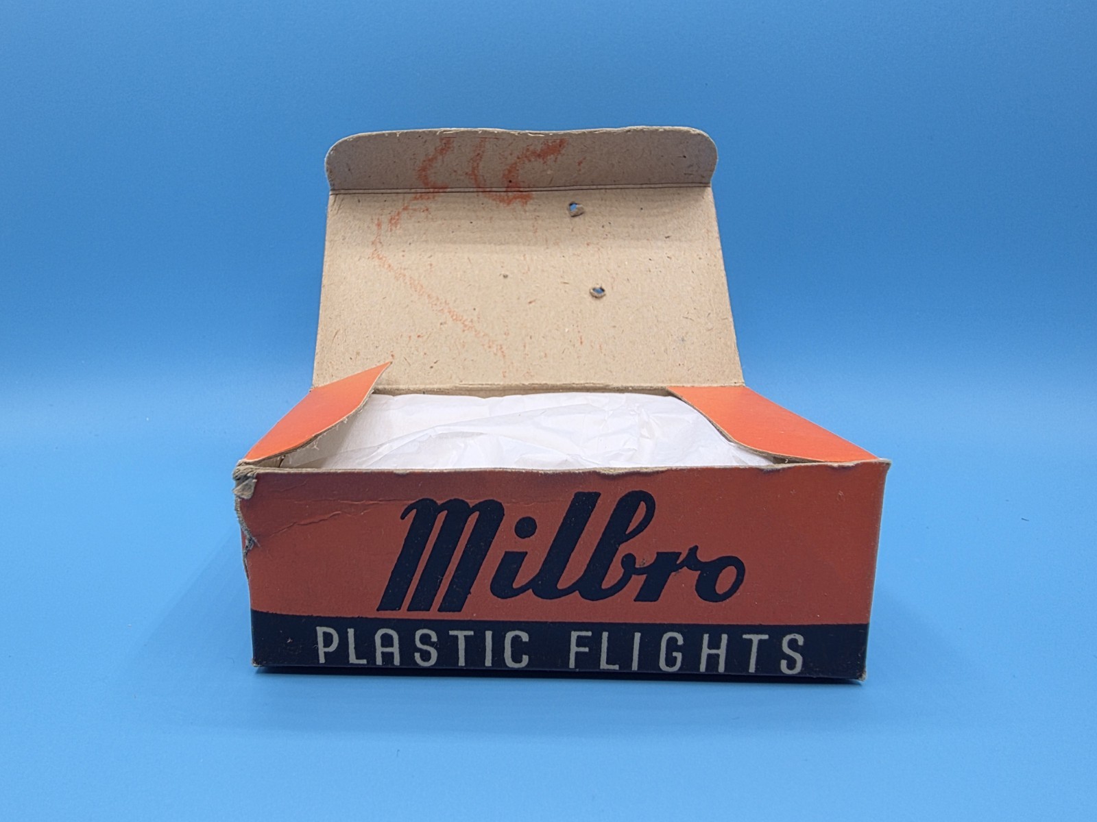 Vintage Milbro Plastic Flights - White