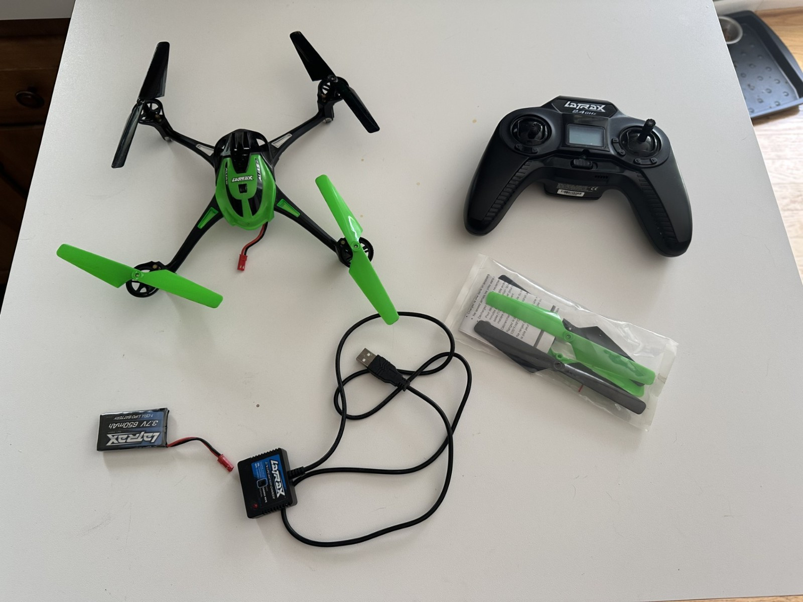 LaTrax Alias 2.4GHz Quadcopter Drone LED Lights Green/Black w/ Controller