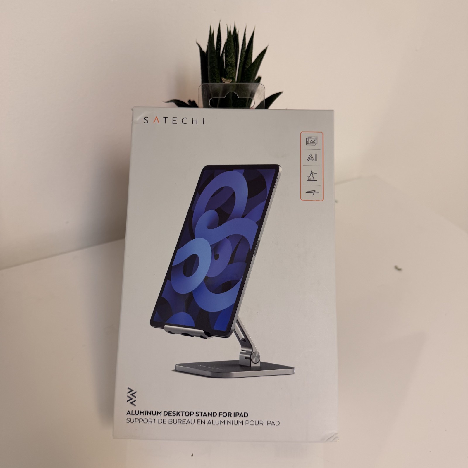 New Satechi Aluminum Desktop Stand for iPad ST-ADSIM