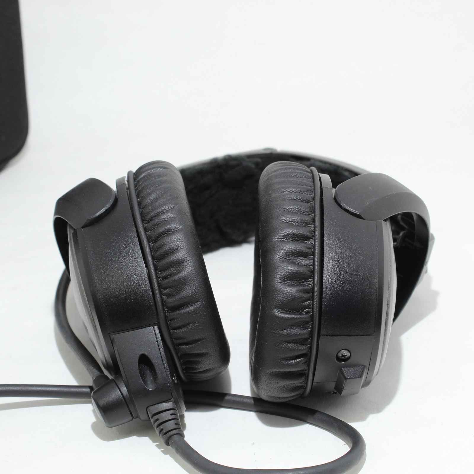 Very Good Bose A20 Bluetooth Headset Lemo w/ Dual GA Plug Adaptor BUNDLE + Case
