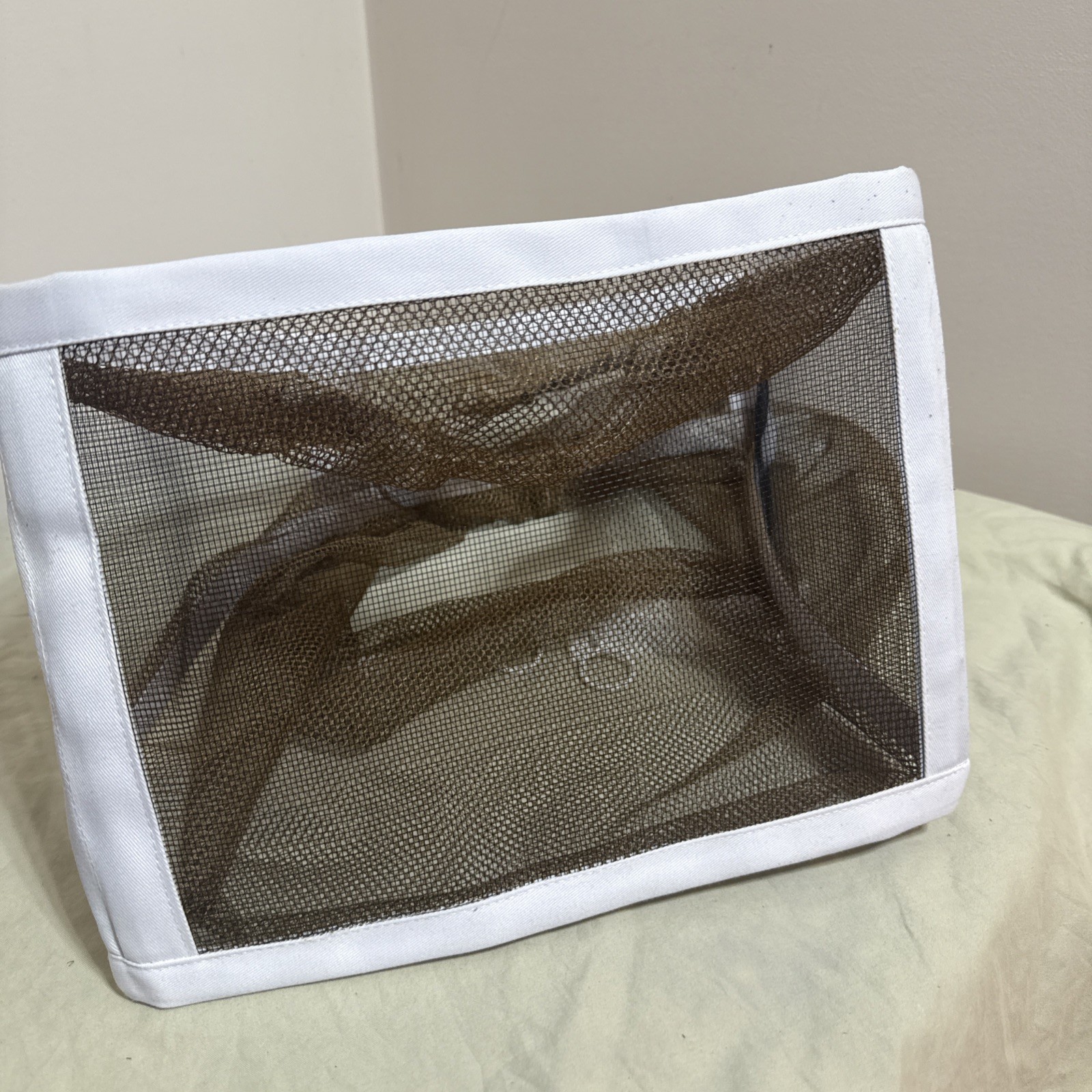 Honey Bee Square Protective Veil Folding For Round Hat! Zipper Bottom! Stained!
