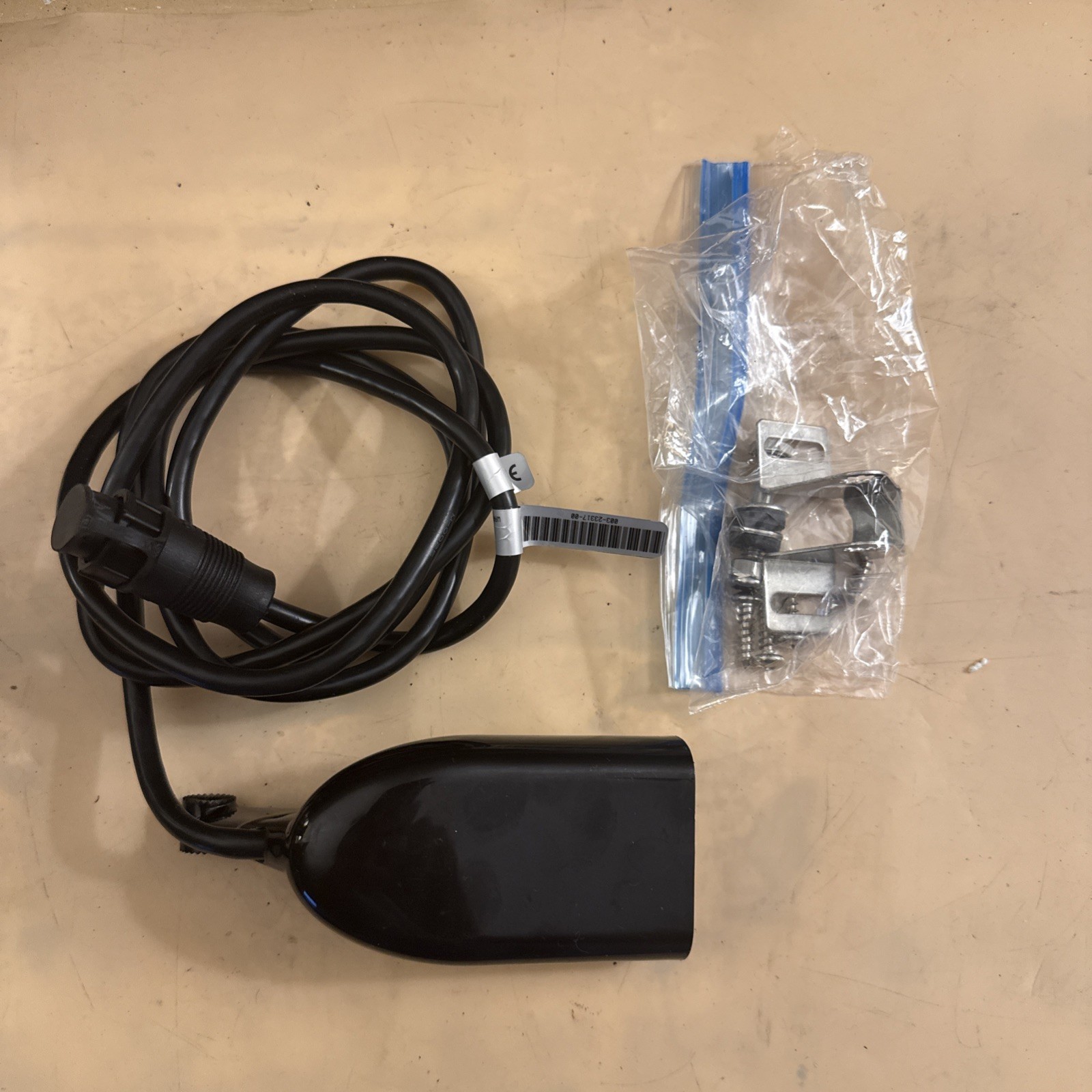 Lowrance HDI SKIMMER Transducer; preowned; 455/800; 003-23317-00 & Hardware