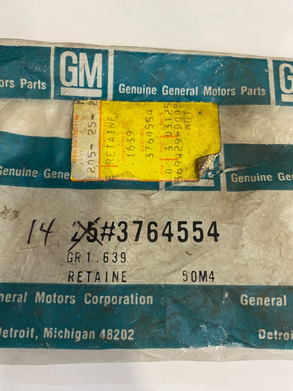Genuine GM 3764554 Engine Oil Pump Retainer Lot of 2