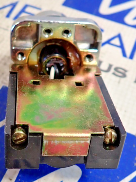 New Furnas 52SA7AHN Selector Operator Maintained 2 Position A Cam No Lense