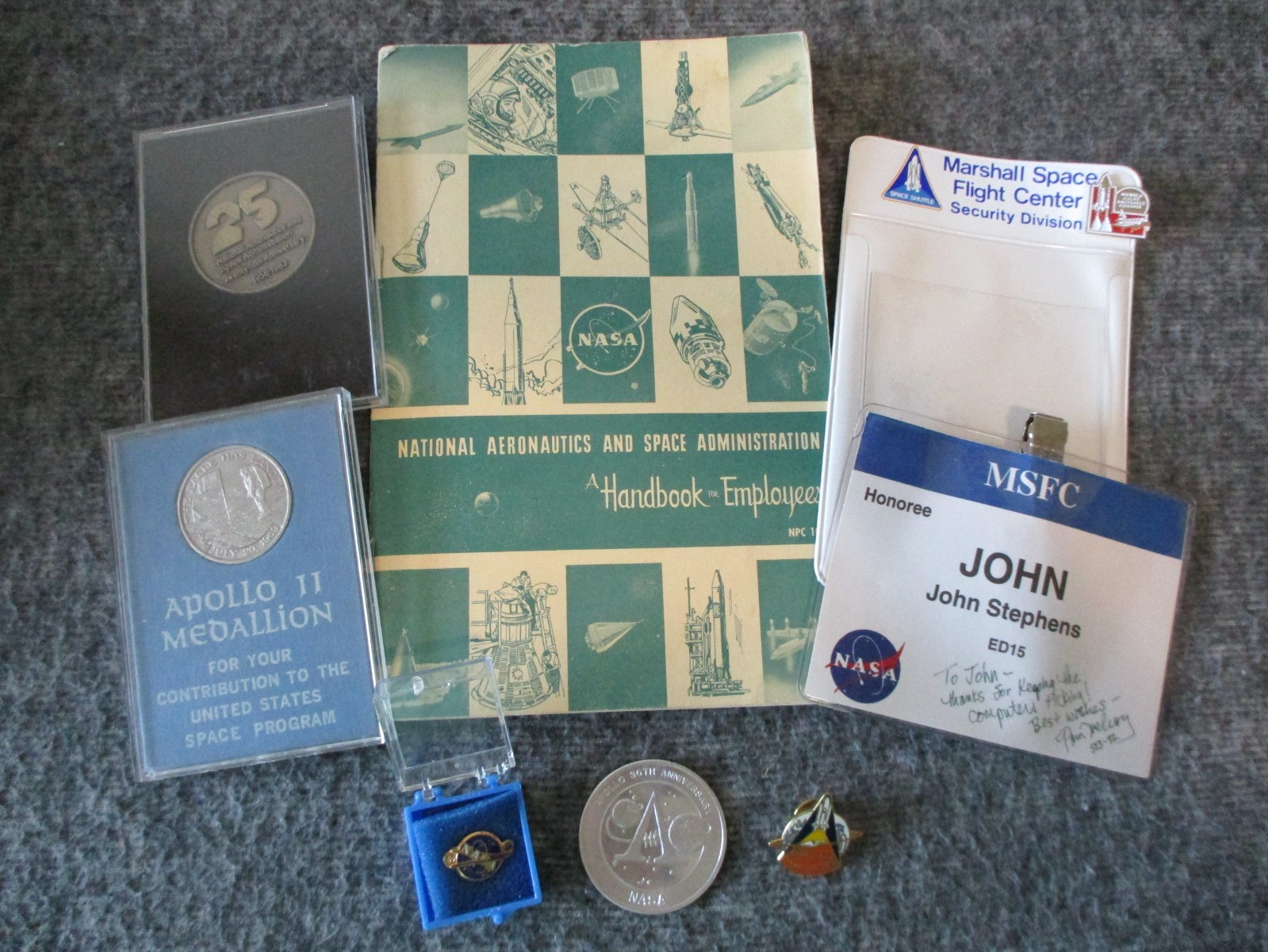 NASA FLOWN COINS 30YR SERVICE MSFA HONOREE PIN/BADGE SIGNED STS-92 MELROY+HANDBK