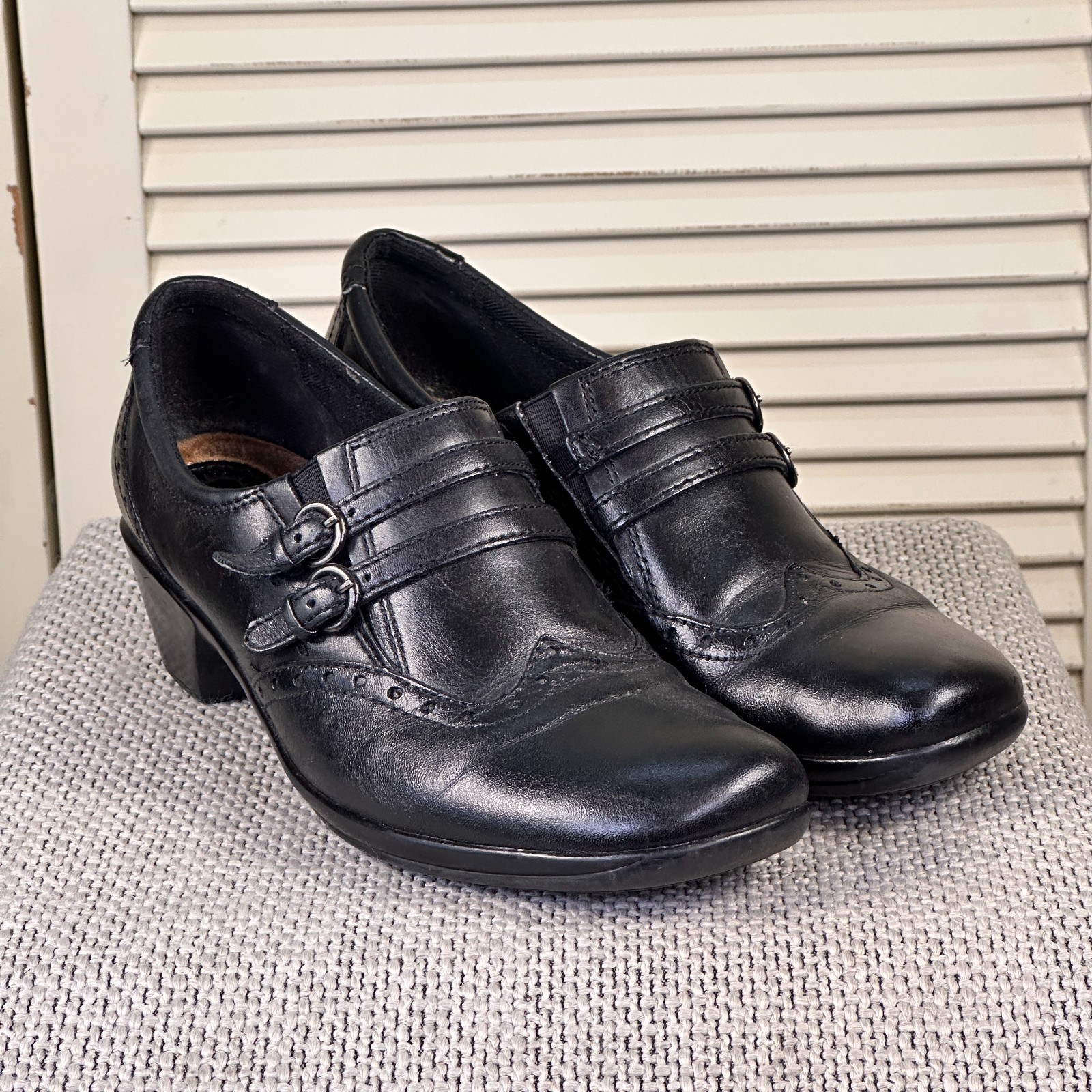 Earth Origins Carma 5 Black Leather Wingtip Slip On Square Toe Comfort Shoe Sz 7