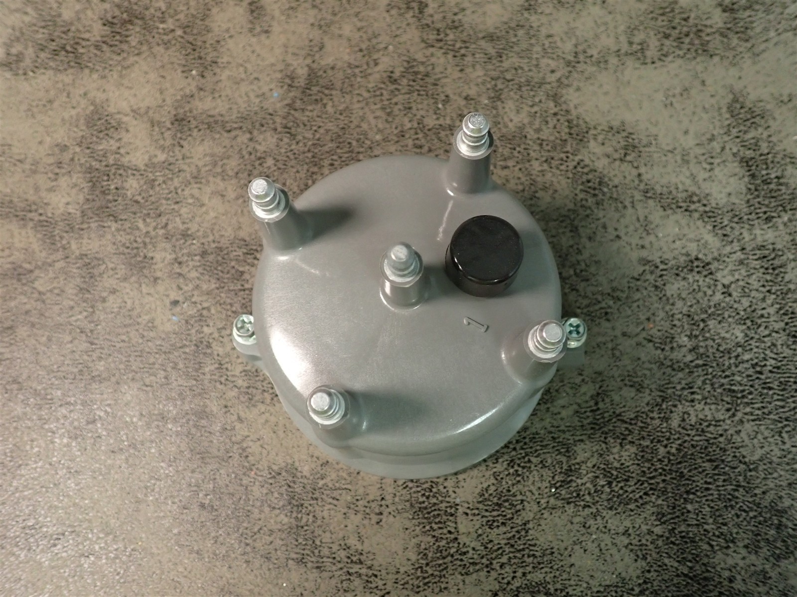NEW WVE 5D1125 Distributor Cap (SS47)