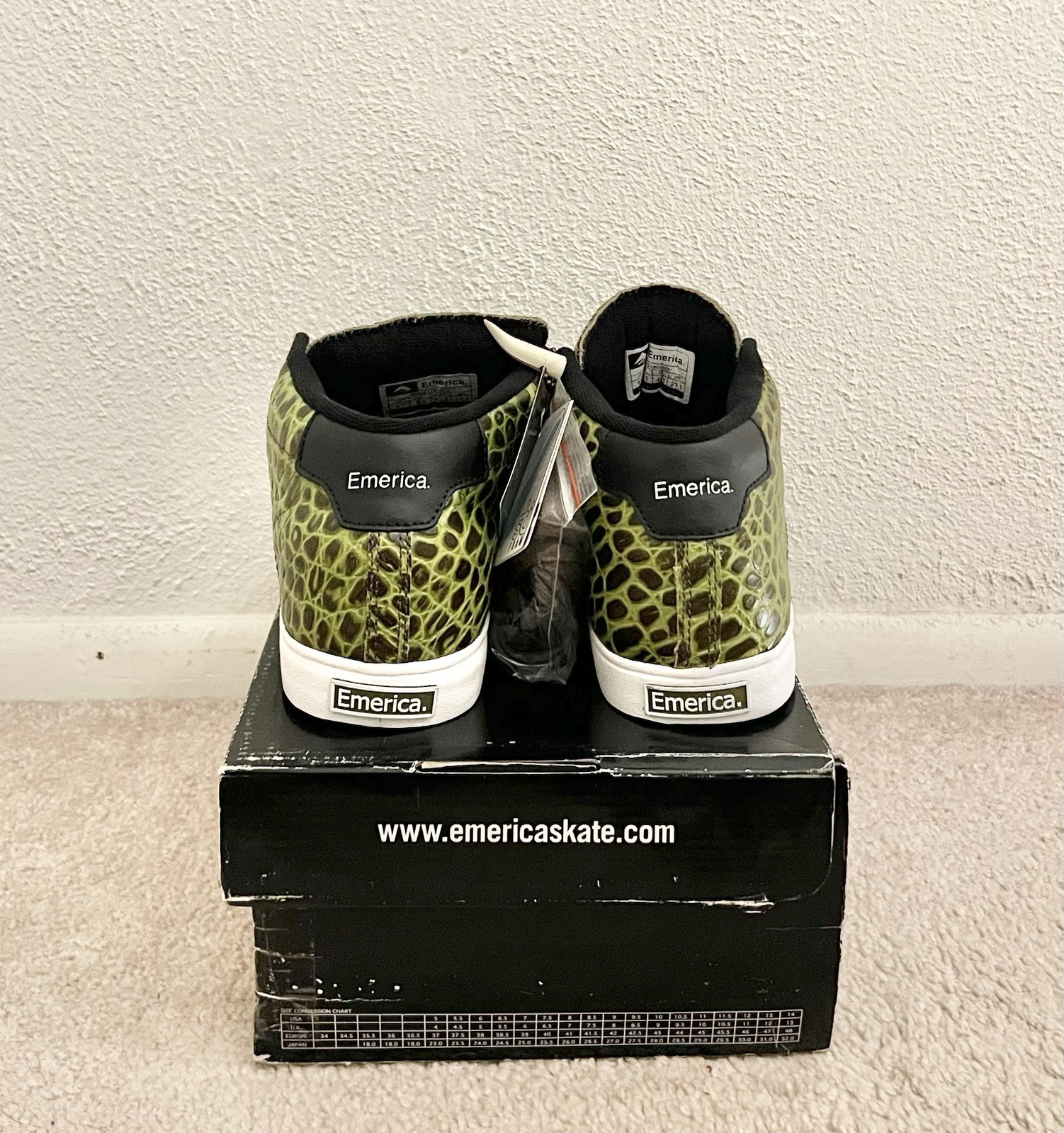 Emerica Leo Romero Mid Skateboarding Shoes Size 9.5 Olive/Black/Crocodile 2007