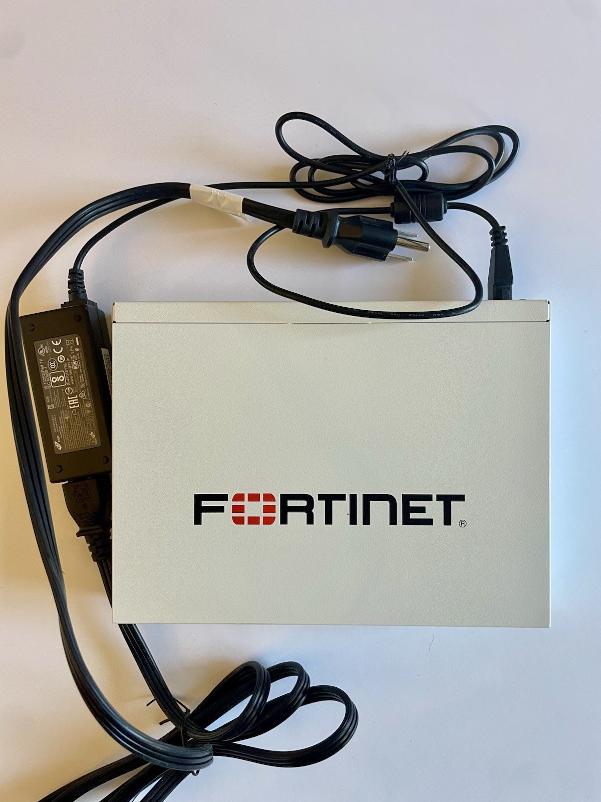 Fortinet FortiGate 60F FG-60F Firewall Tested Power On Ethernet No License ￼