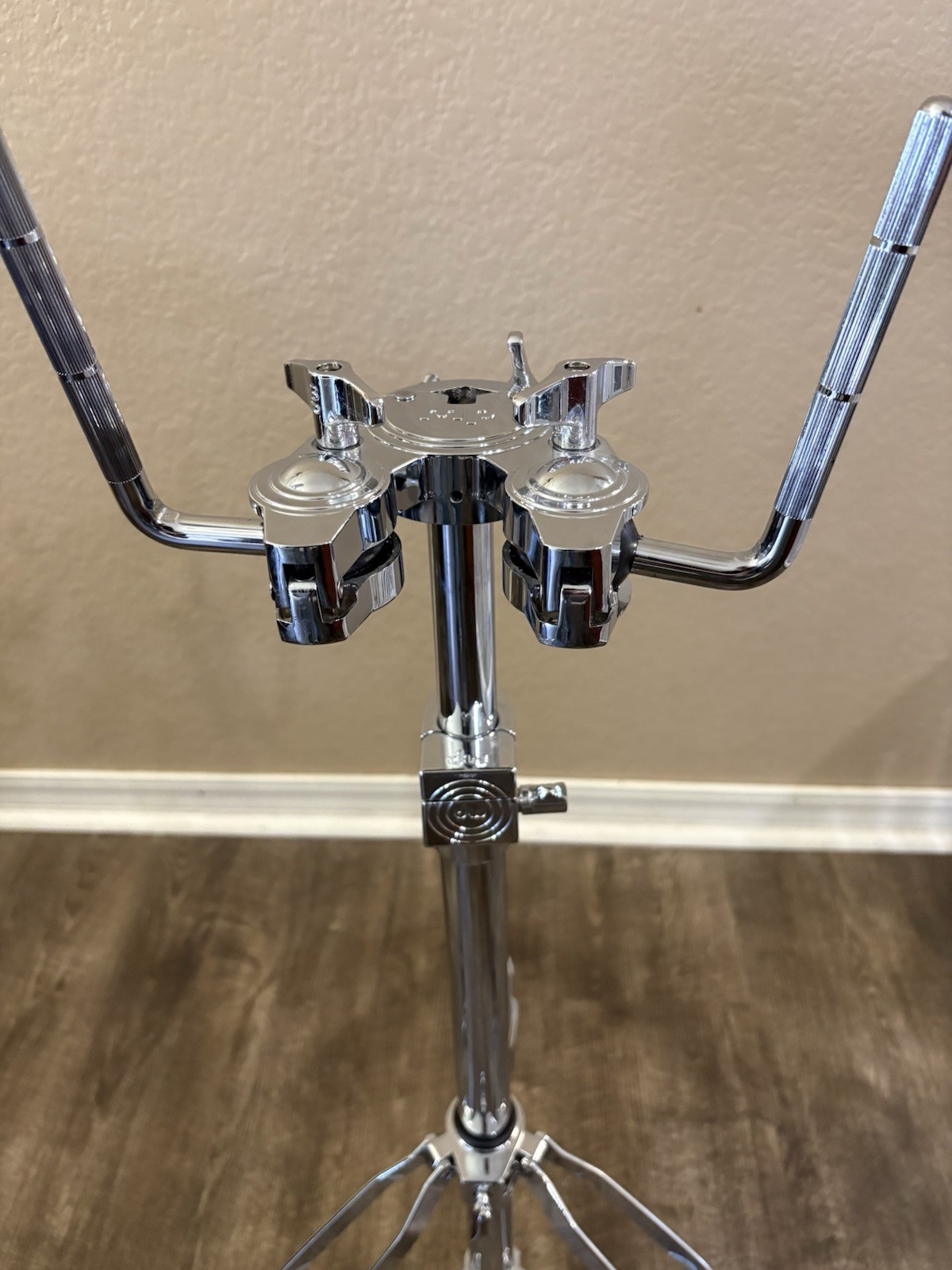 DW 9900 Heavy-Duty Tom Stand