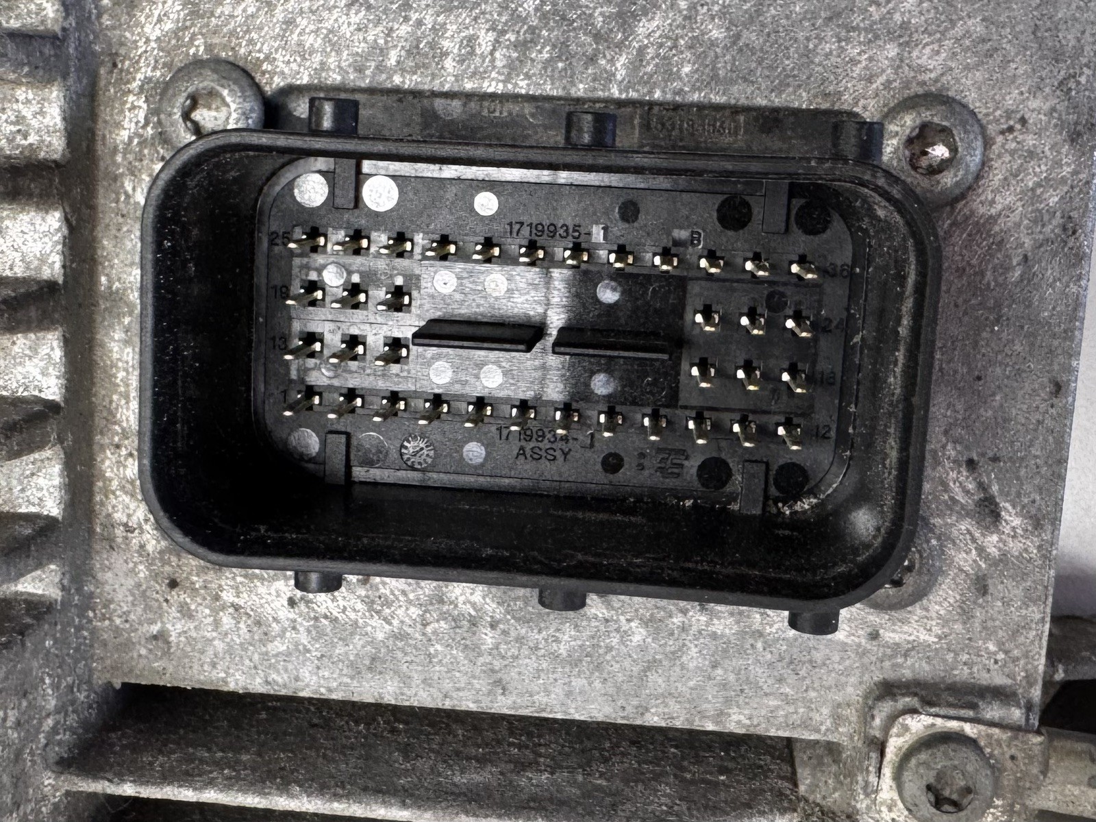 INTERNATIONAL MAXXFORCE ECM engine computer module 7091546C93