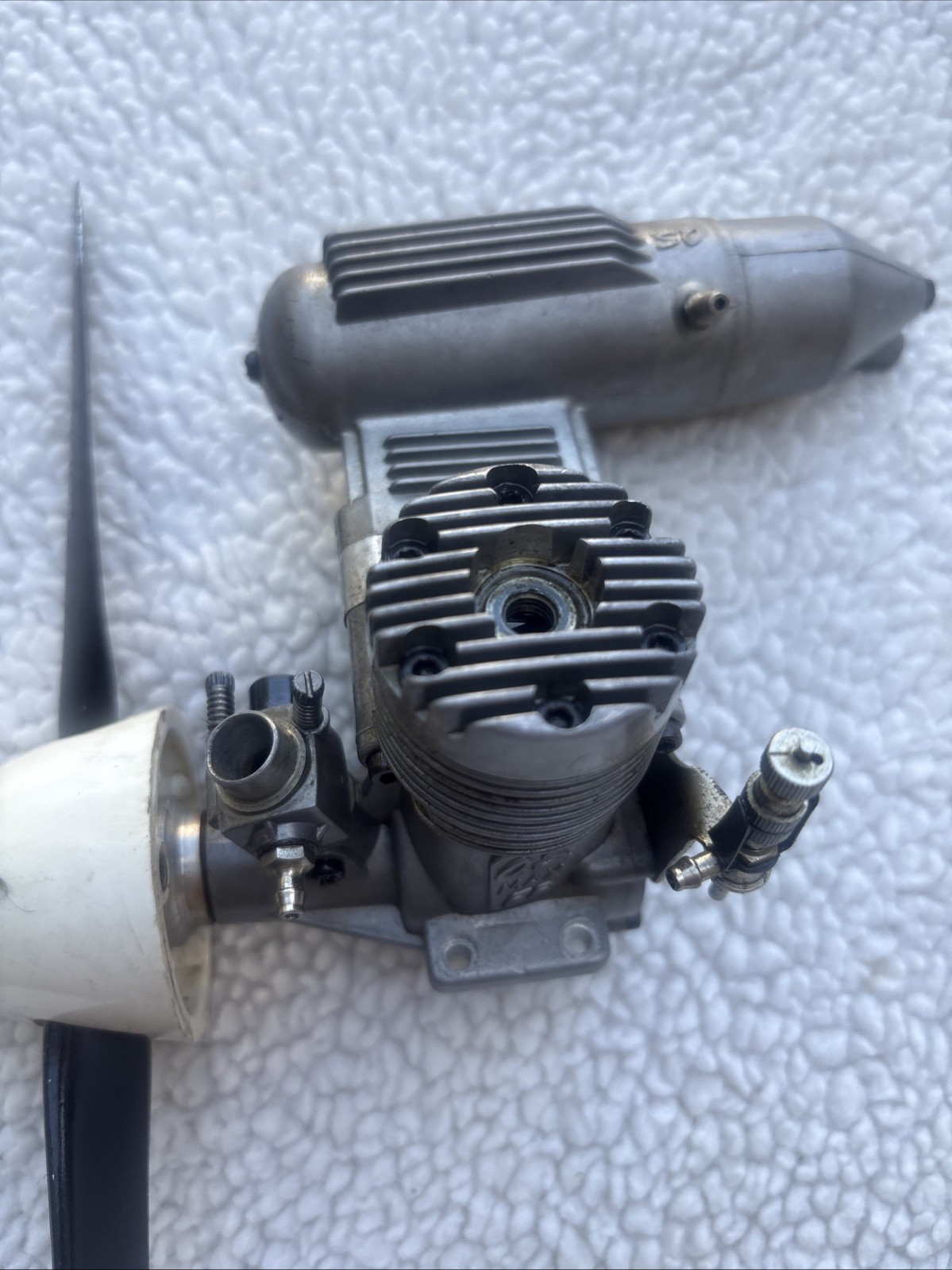 OS MAX 40 Engine & Muffler