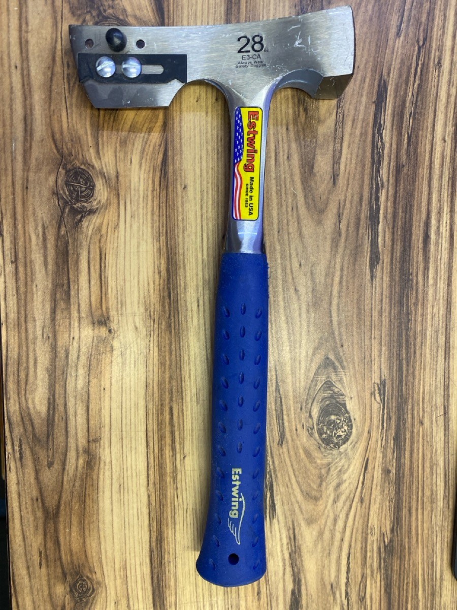 ESTWING E3-CA 28 OZ NEW OLD STOCK, NEVER USED, SHINGLRES HAMMER. (CJL006524)
