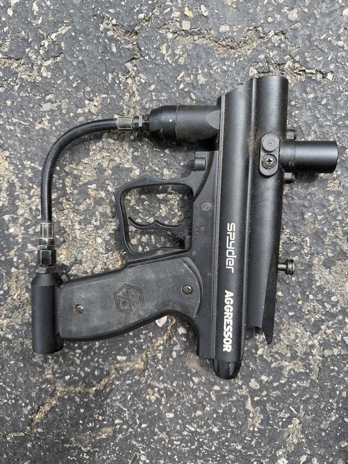 2 Spyder Paintball Guns And Mask