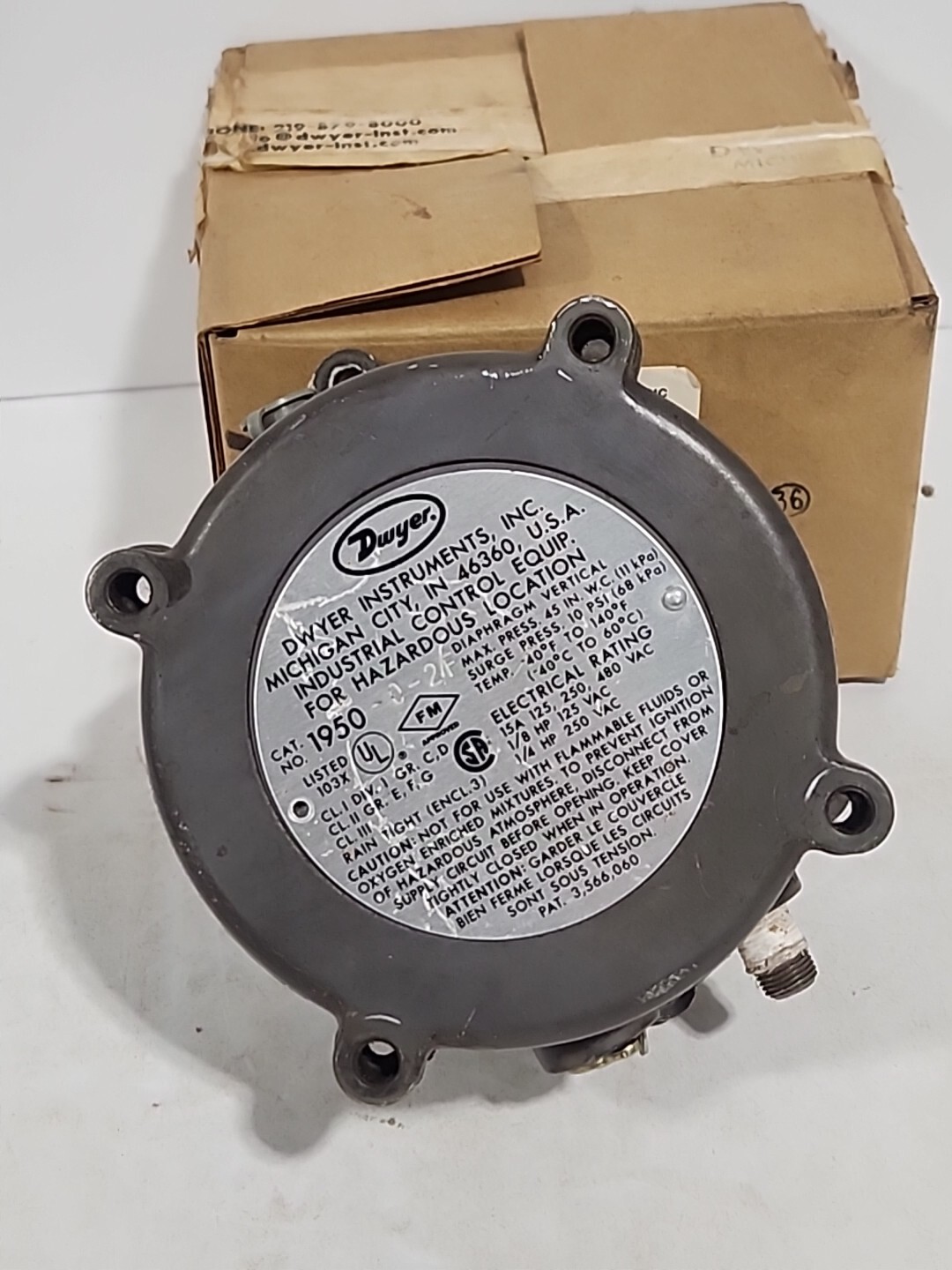 DWYER 1950-0-2P EXP PROOF DIFFERENTIAL PRESSURE SWITCH