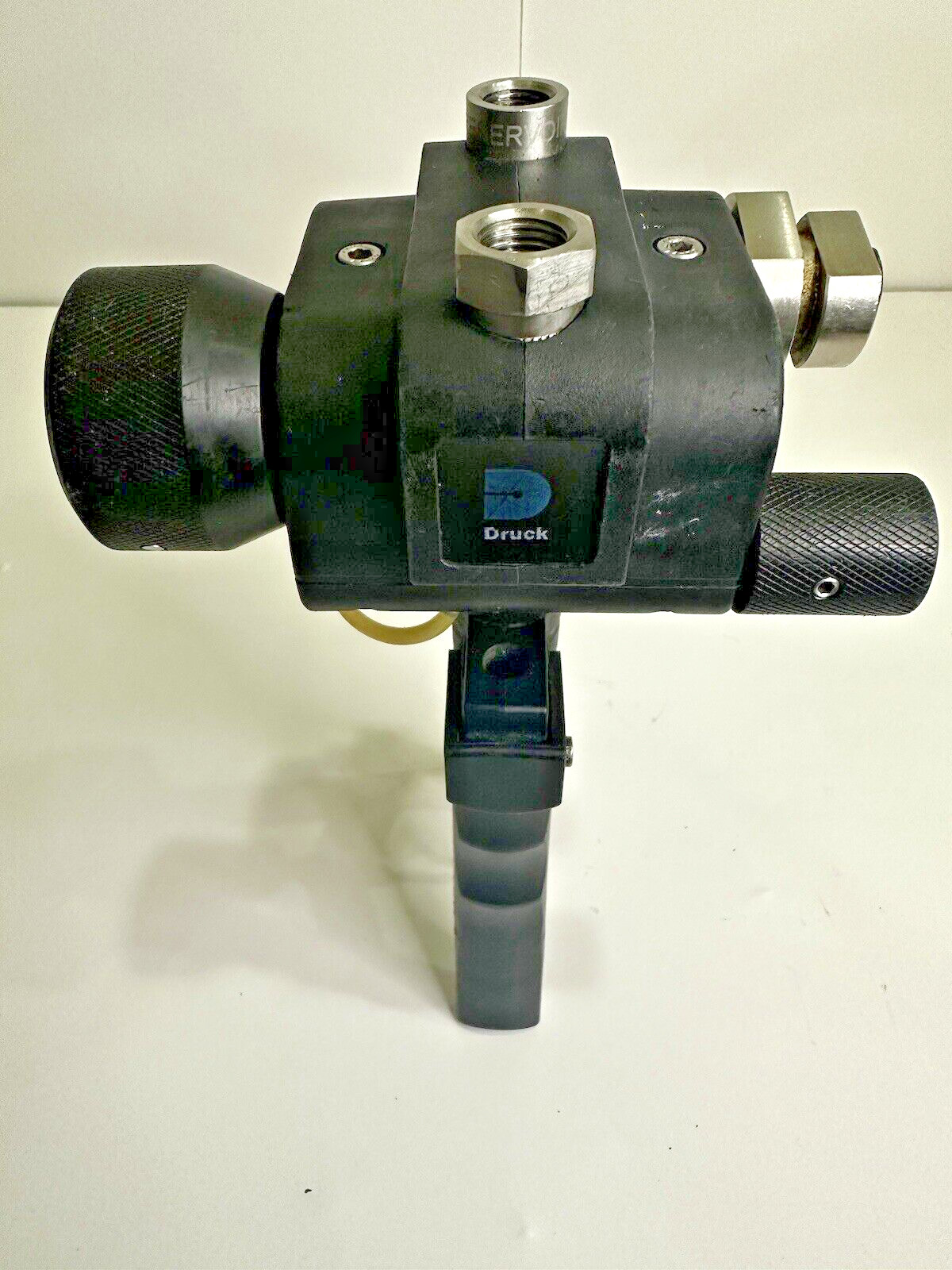 GE DRUCK PRESSURE GENERATING HAND PUMP