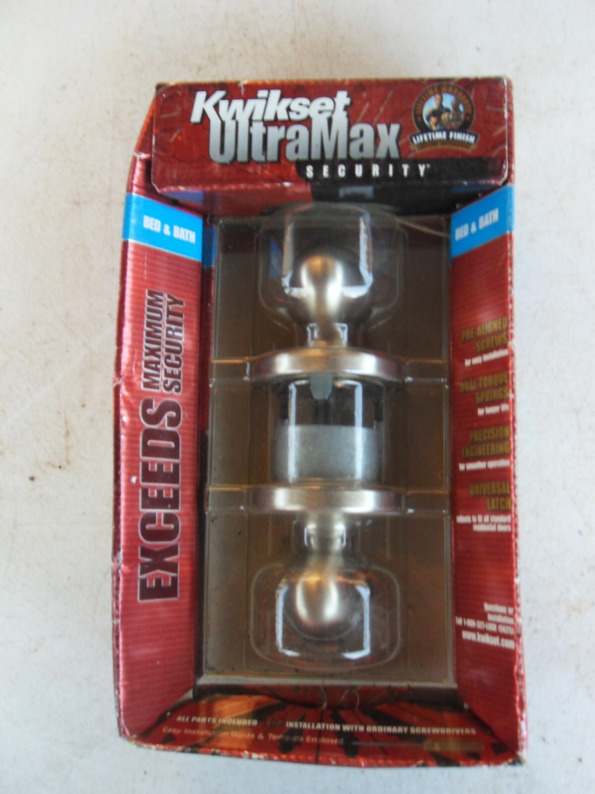 Kwikset Ultramax Bed & Bath Non-Key Locking Door Knob  - NEW