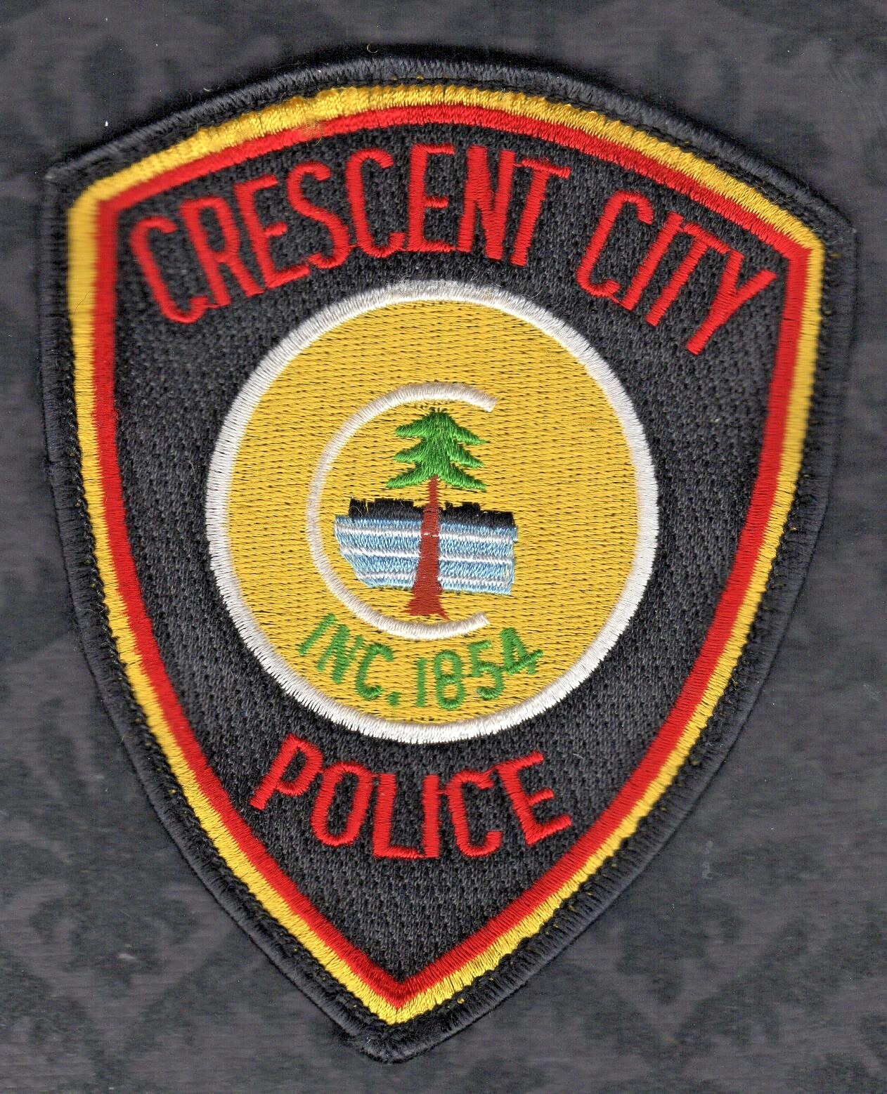 Crescent City California Police Shoulder Patch  Guaranteed Authentic (B2)