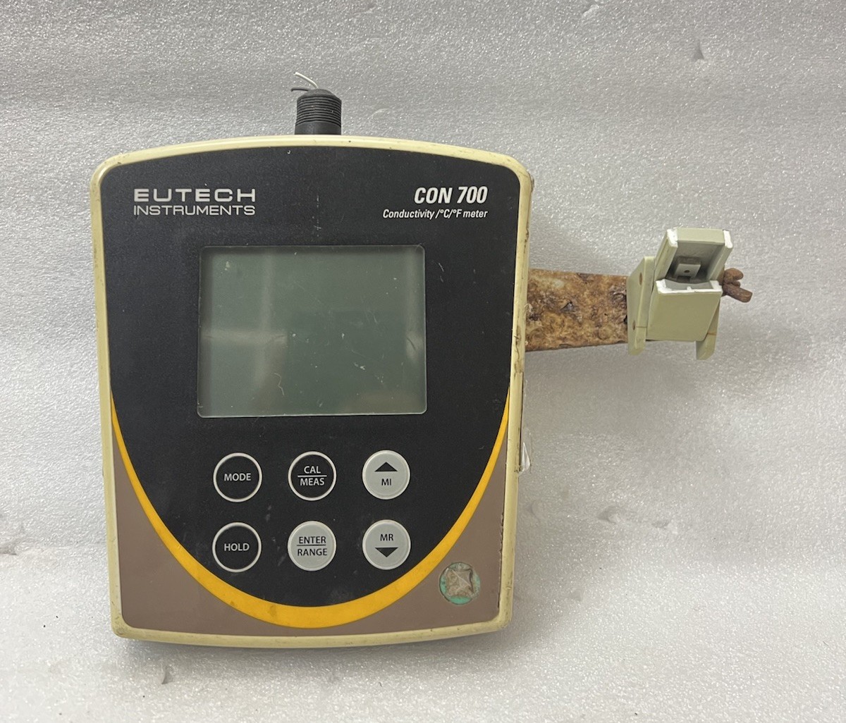 EUTECH INSTRUMENTS CON 700 PORTABLE HAND HELD CONDUCTIVITY METER