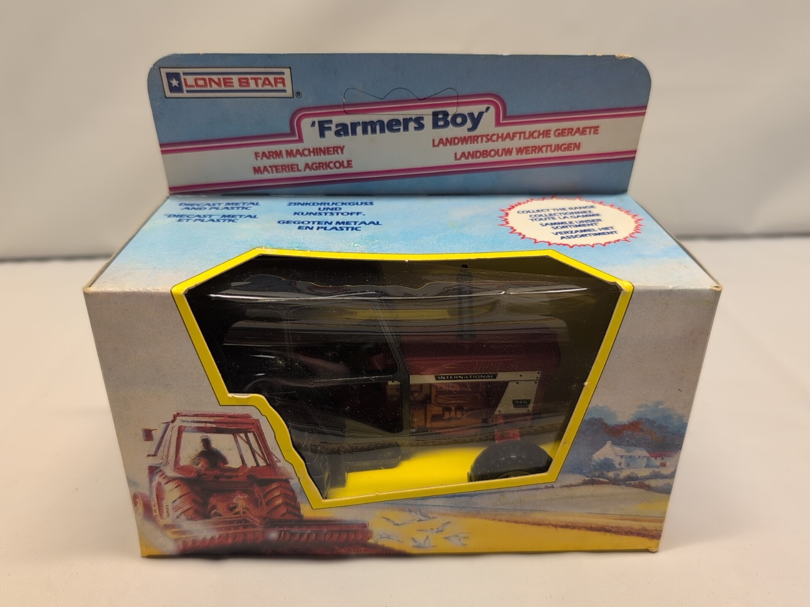 International 946 Tractor w/Box 1986 Lonestar Farmers Boy Made In England 1711