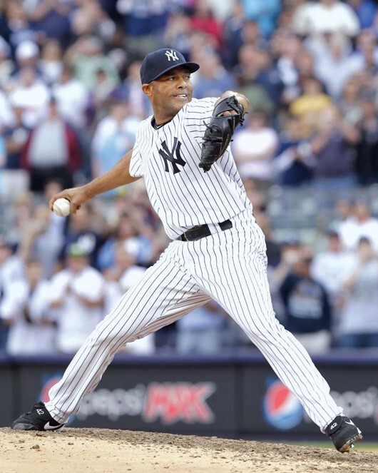 New York Yankees MARIANO RIVERA Glossy 8x10 Photo Baseball Print Poster