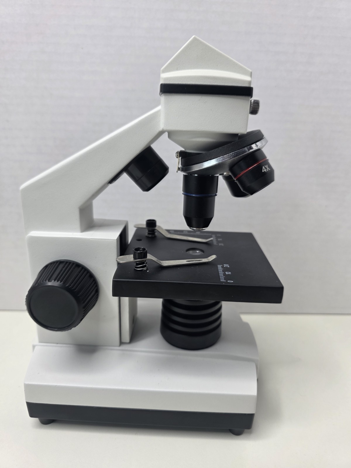 Microscope 4x 10x 40x White Not Tested