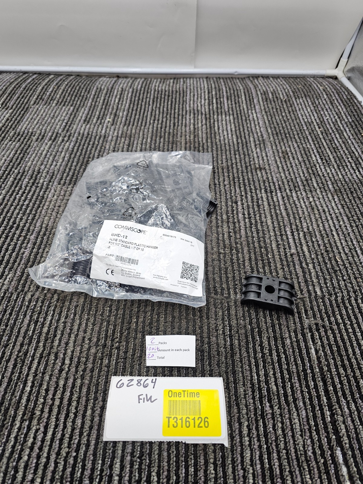 (QTY 20) COMMSCOPE BHD-12 I-LINE STANDARD PLASTIC HANGER FOR 1/2'' CABLE
