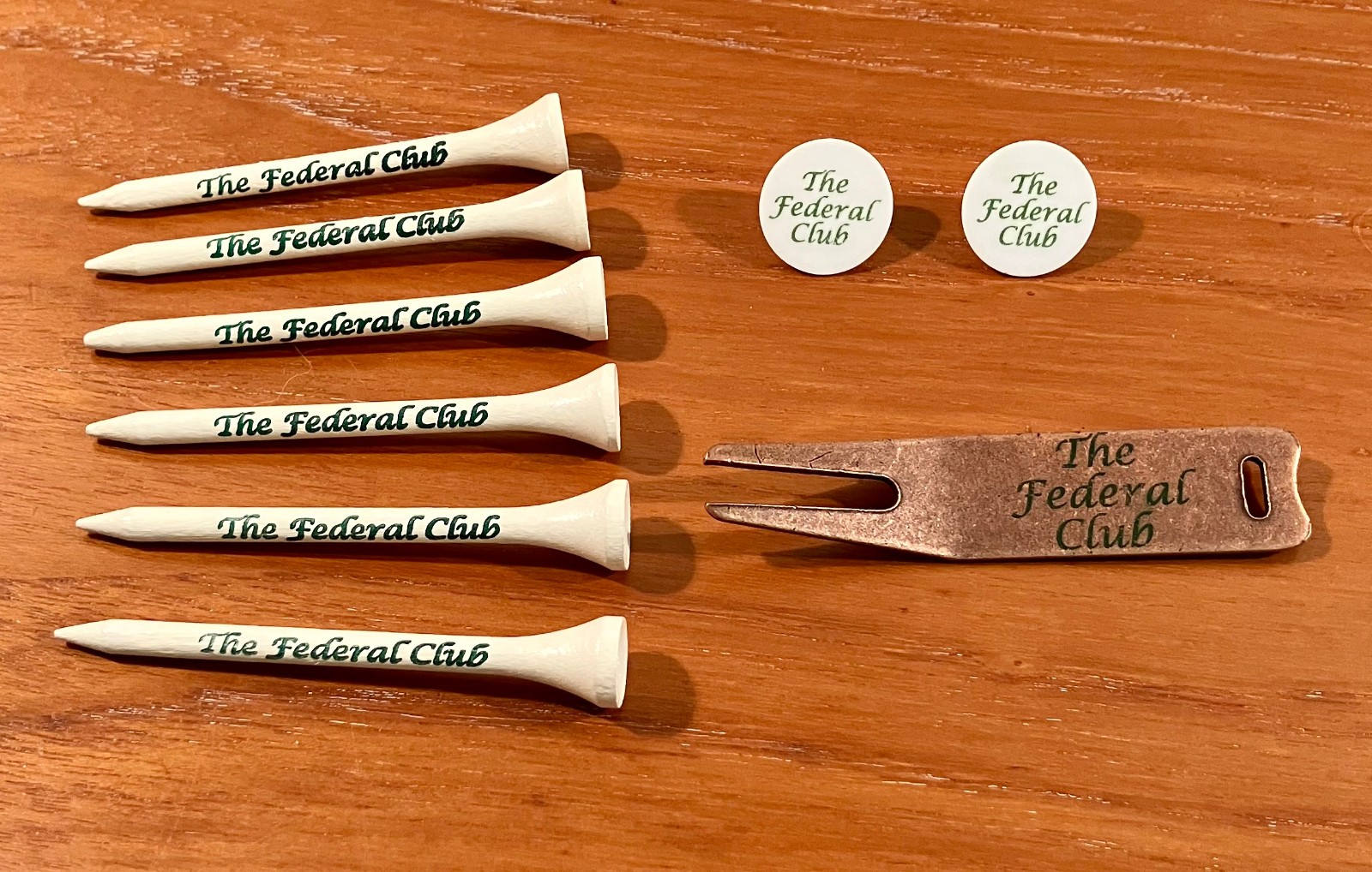 The Federal Club (Virginia) Logo Golf Ball Markers Divot Repair Tool Tees