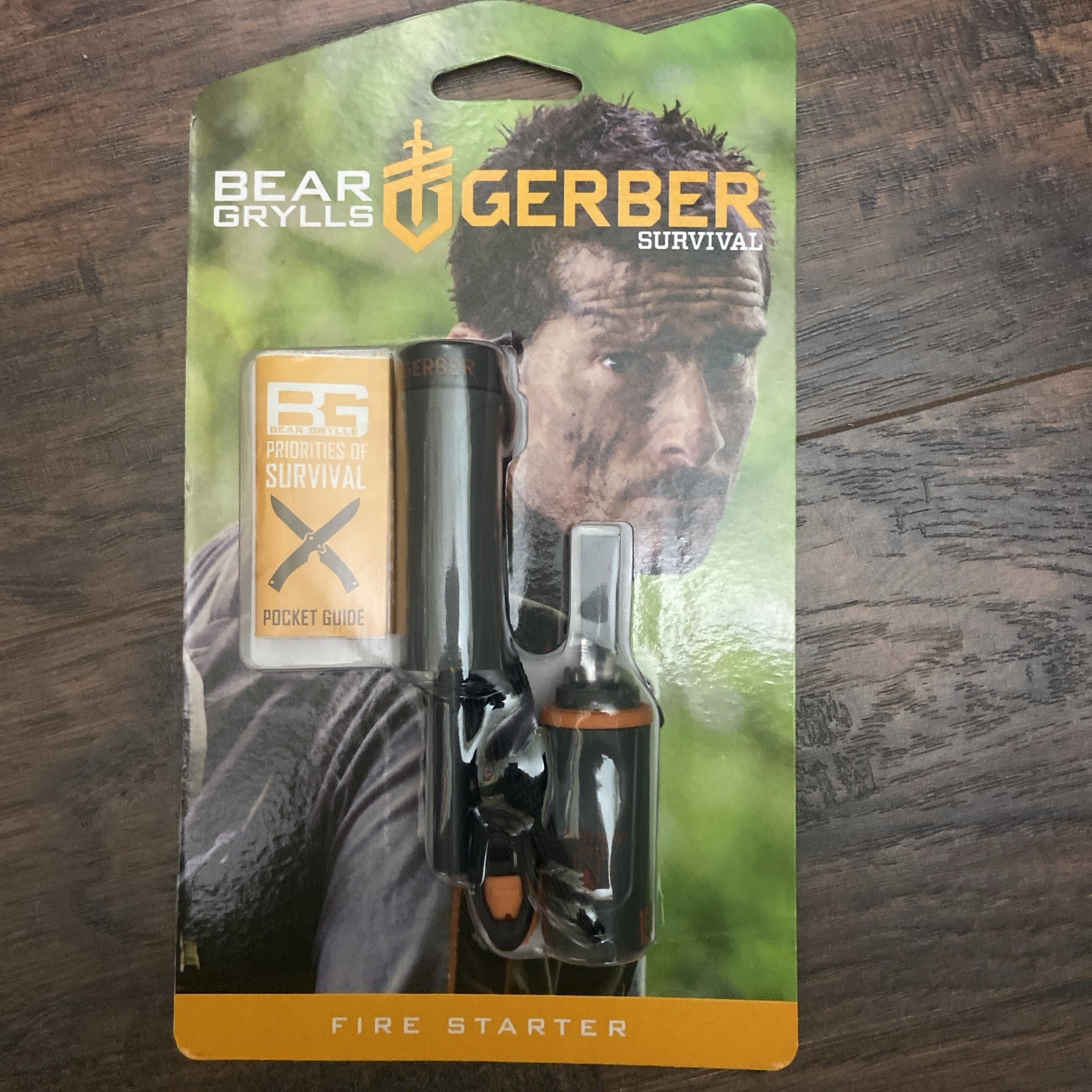 Gerber Survival Bear Grylls Fire Starter Kit Whistle Lanyard Waterproof Storage