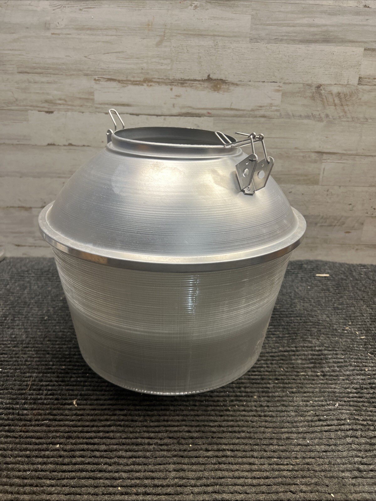 NOS HUBBELL NPU-5DP  NITE -TO-LITE
