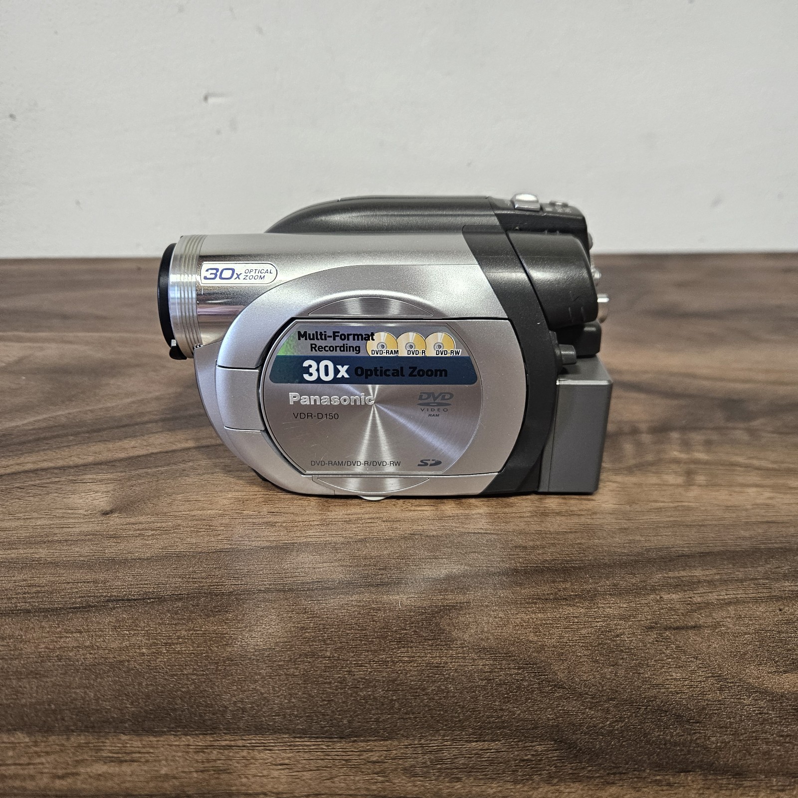 Panasonic VDR-D150EB Camcorder Silver Working