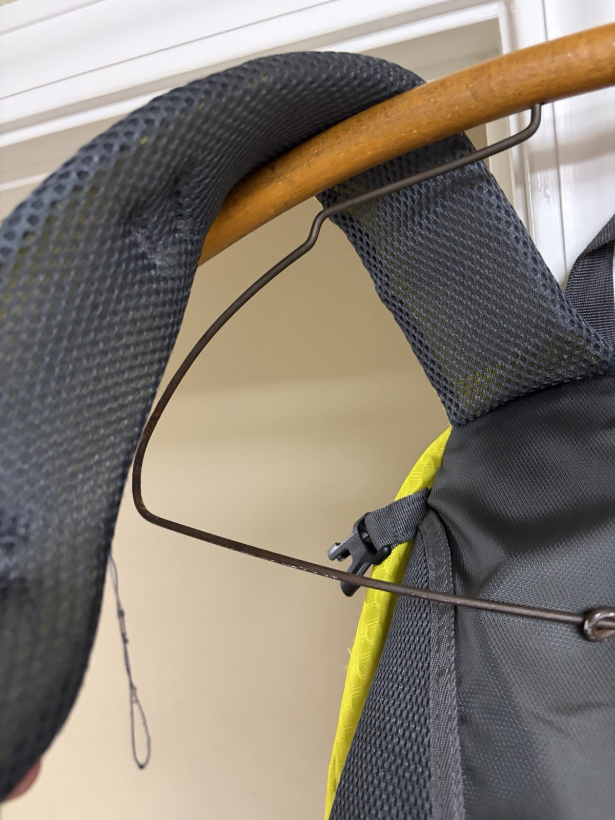 NWOT Bug Juice Backpack Yellow Gray Hiking Adjustable Straps Multiple Pockets