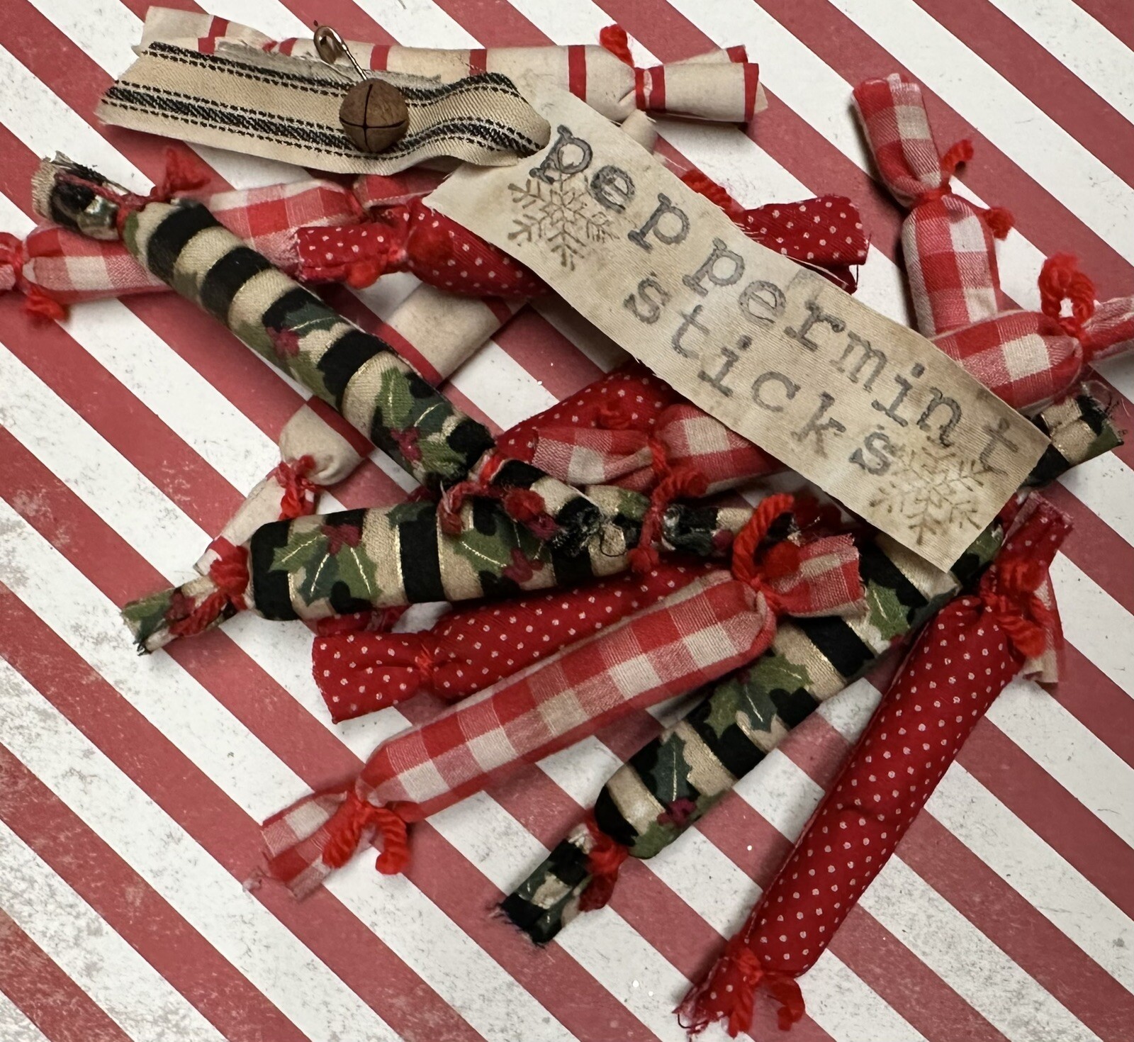 13 Fabric Christmas Bowl Filler Peppermint Candy Ornies Primitive Tray Decor