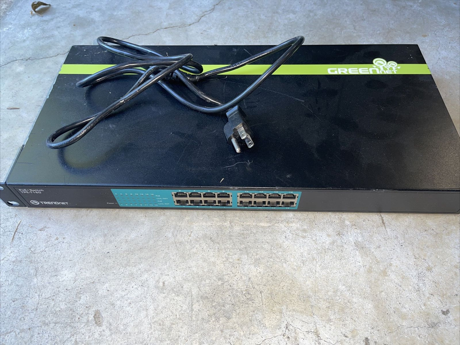 PoE Switch TRENDnet TPE-T160 TPE-T160/A - Used but in great working condition