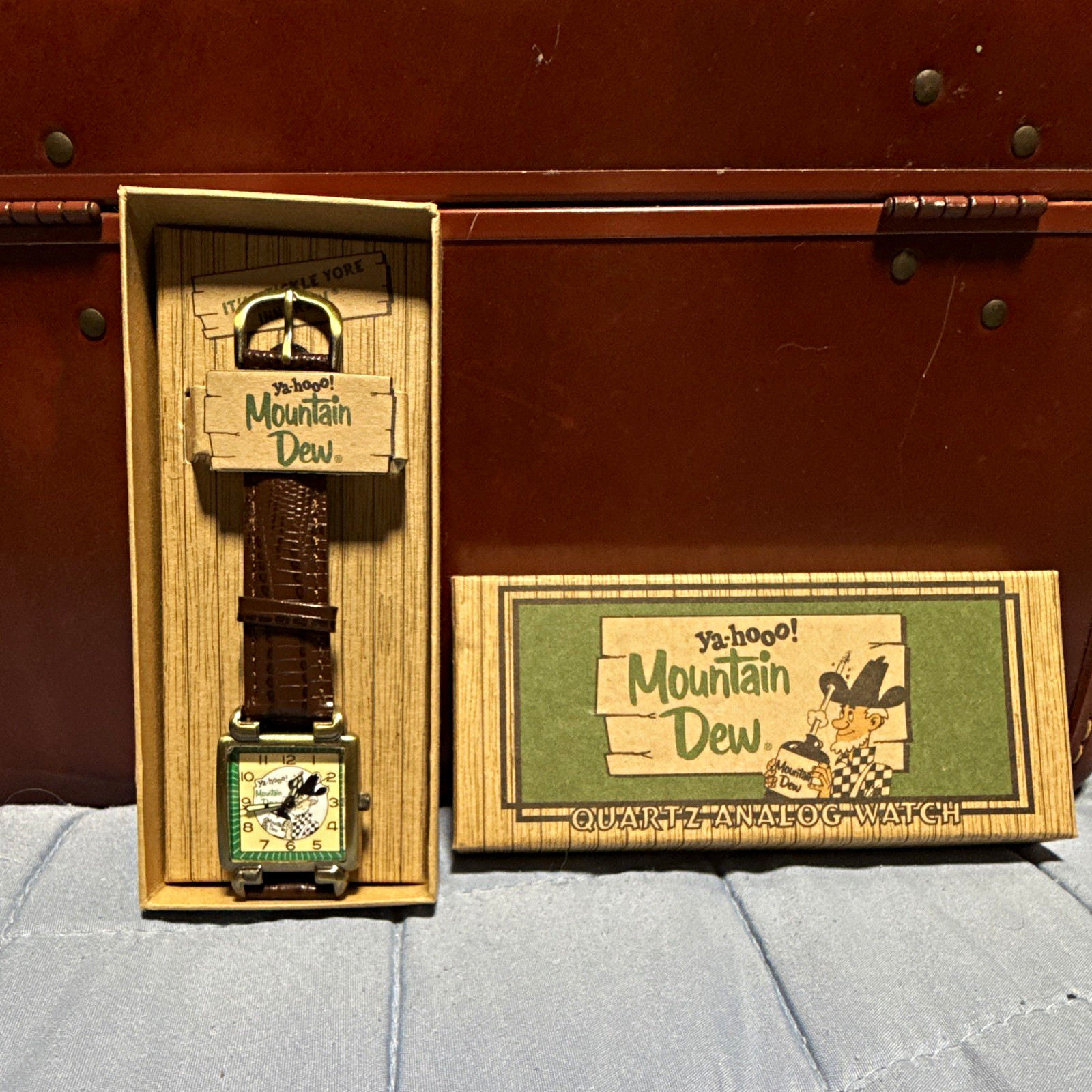 Mountain Dew Ya-hooo! Quartz Analog Watch, Soda Theme, Brown/Gold, w/ Box