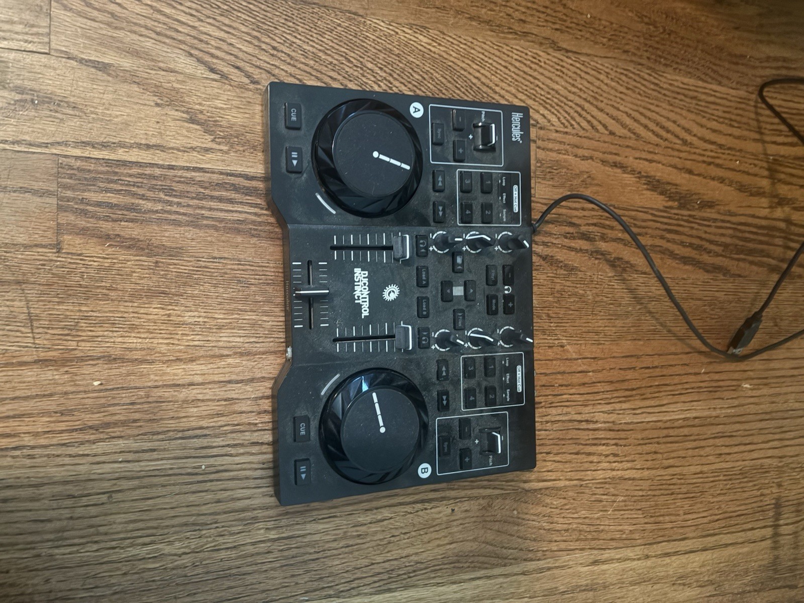 Hercules DJControl Instinct With Software