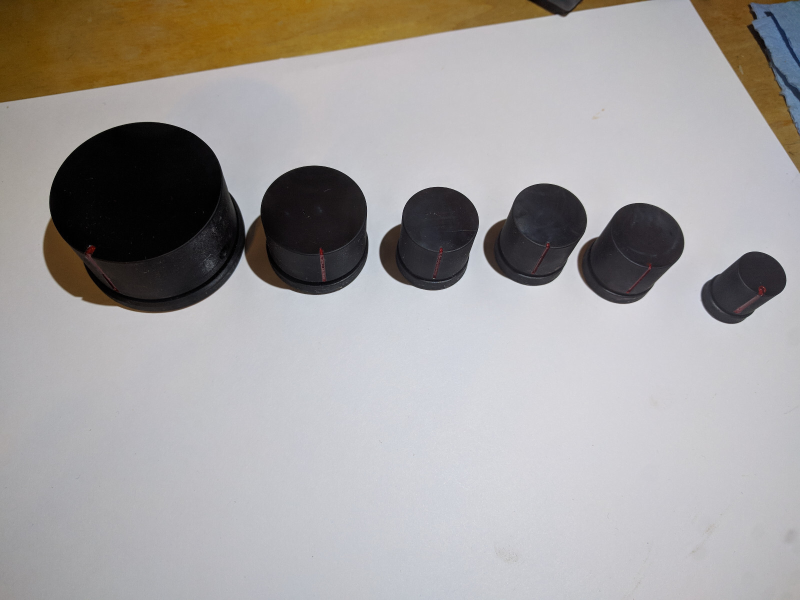 Sansui AU-D9 NEW 3D printed knobs. ABS type plastic. Press right on.
