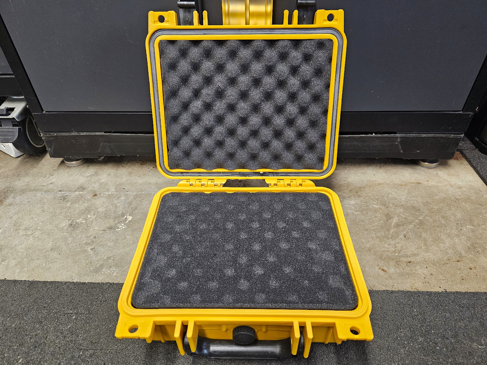 Customizeable Pick Pluck Foam Weatherproof Hard Case for Multimeters