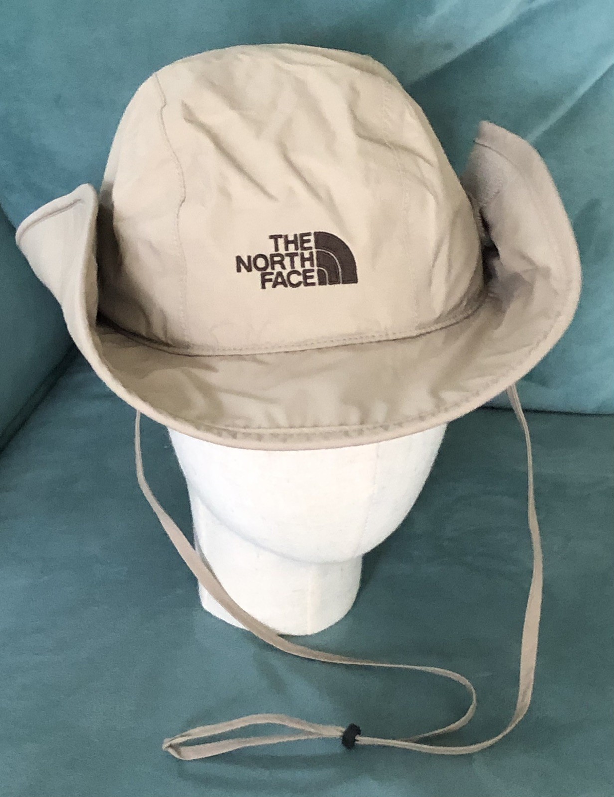 NorthFace Hat With  Fold Up Brim Insect Repellant