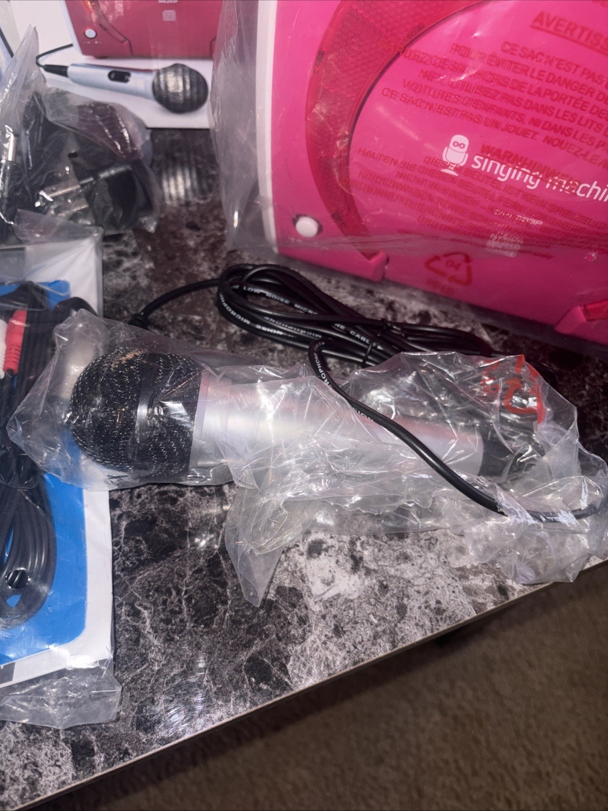 Singing Machine SML-283P CD+Graphics Portable Karaoke System - Pink