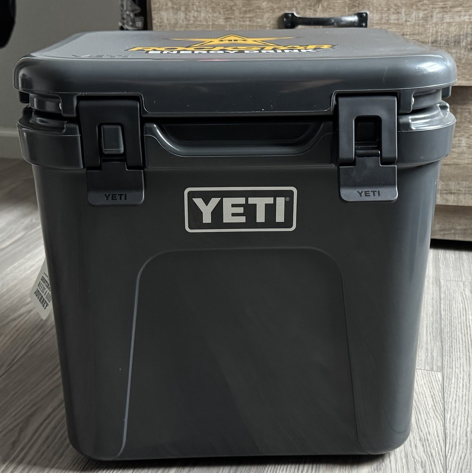 YETI Roadie 24  cooler (NEW)
